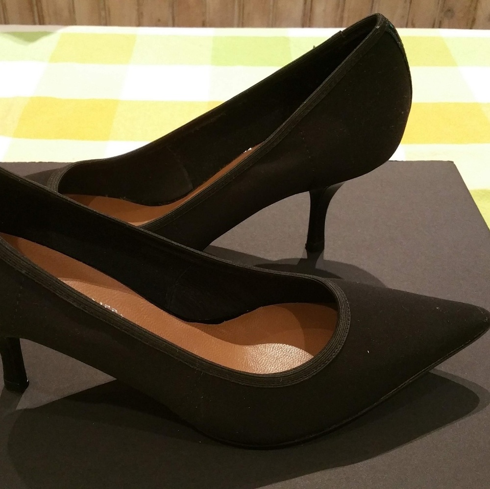 Pointy black low heels